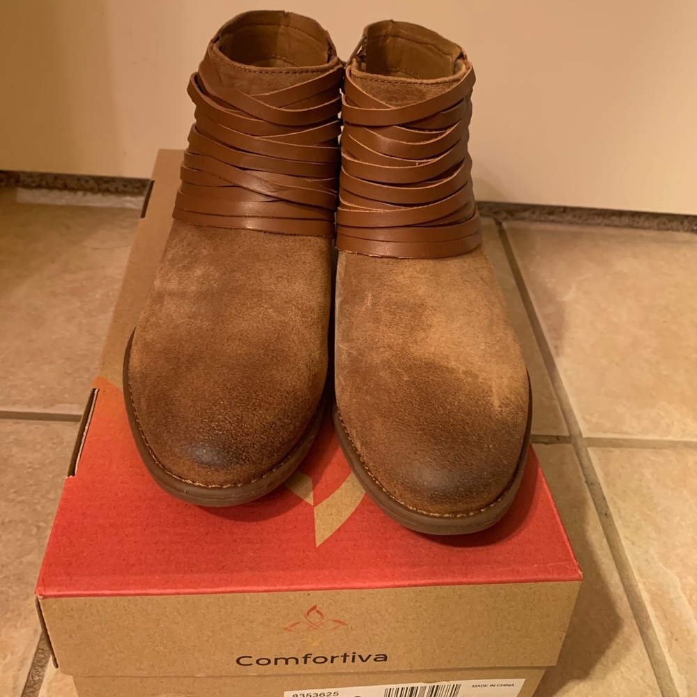 Comfortiva Corliss Ankle Boots